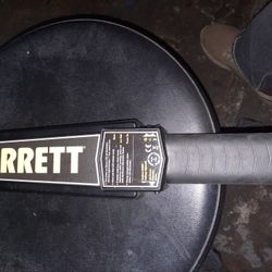 GARRETT HAND HELD! Gently used and in great condition. 