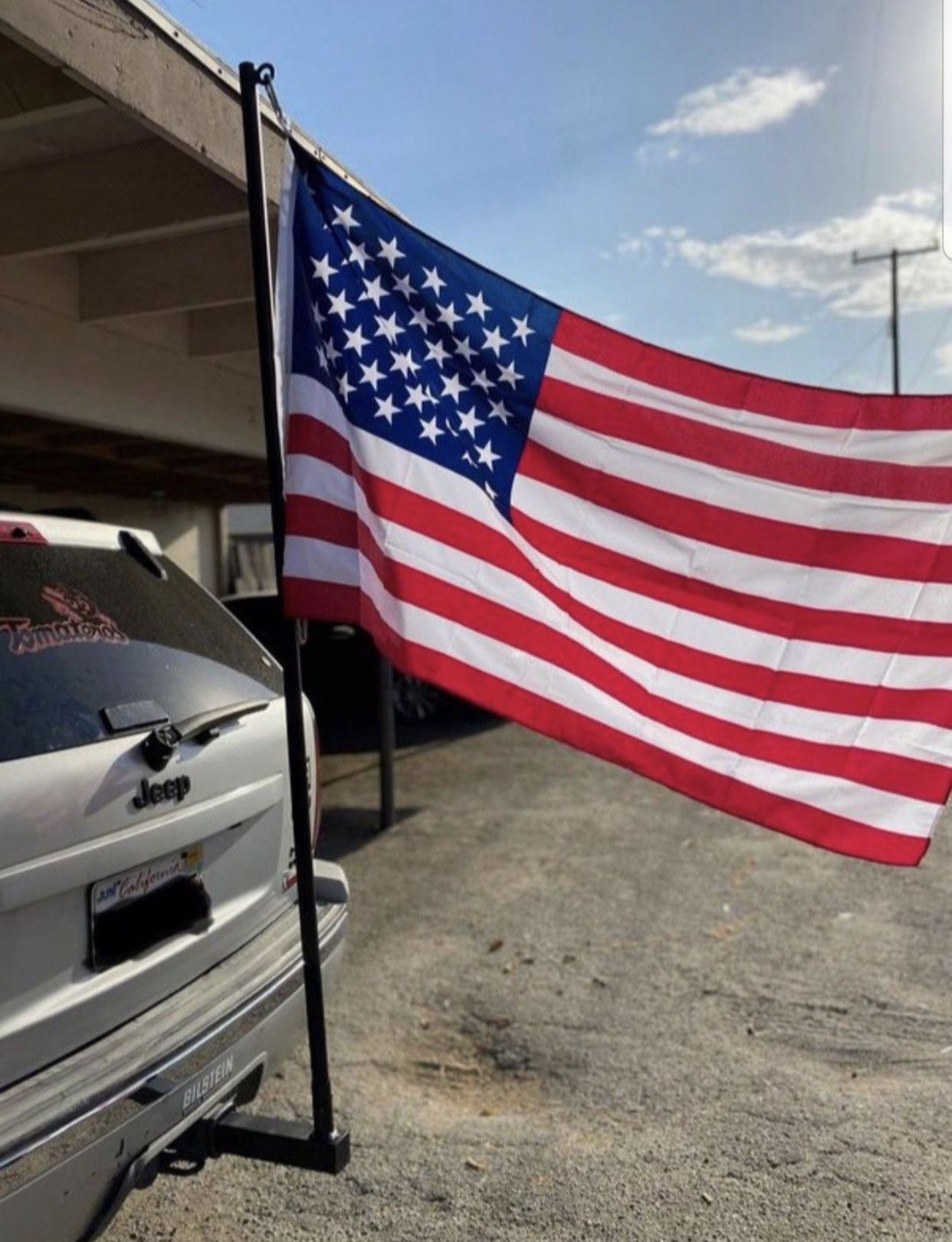 Flag Pole And Hitch For Any Truck 🛻 Or SUV 🚙 NFL MLB