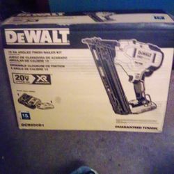 DEWALT 15ga Angled Finish Nailer Kit 