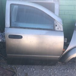 Dodge 06 Doors