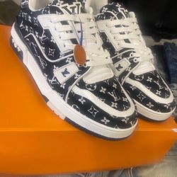 Louis Vuitton Sneakers 