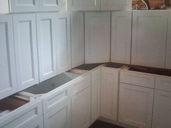 White Shaker New Kitchen Cabinets