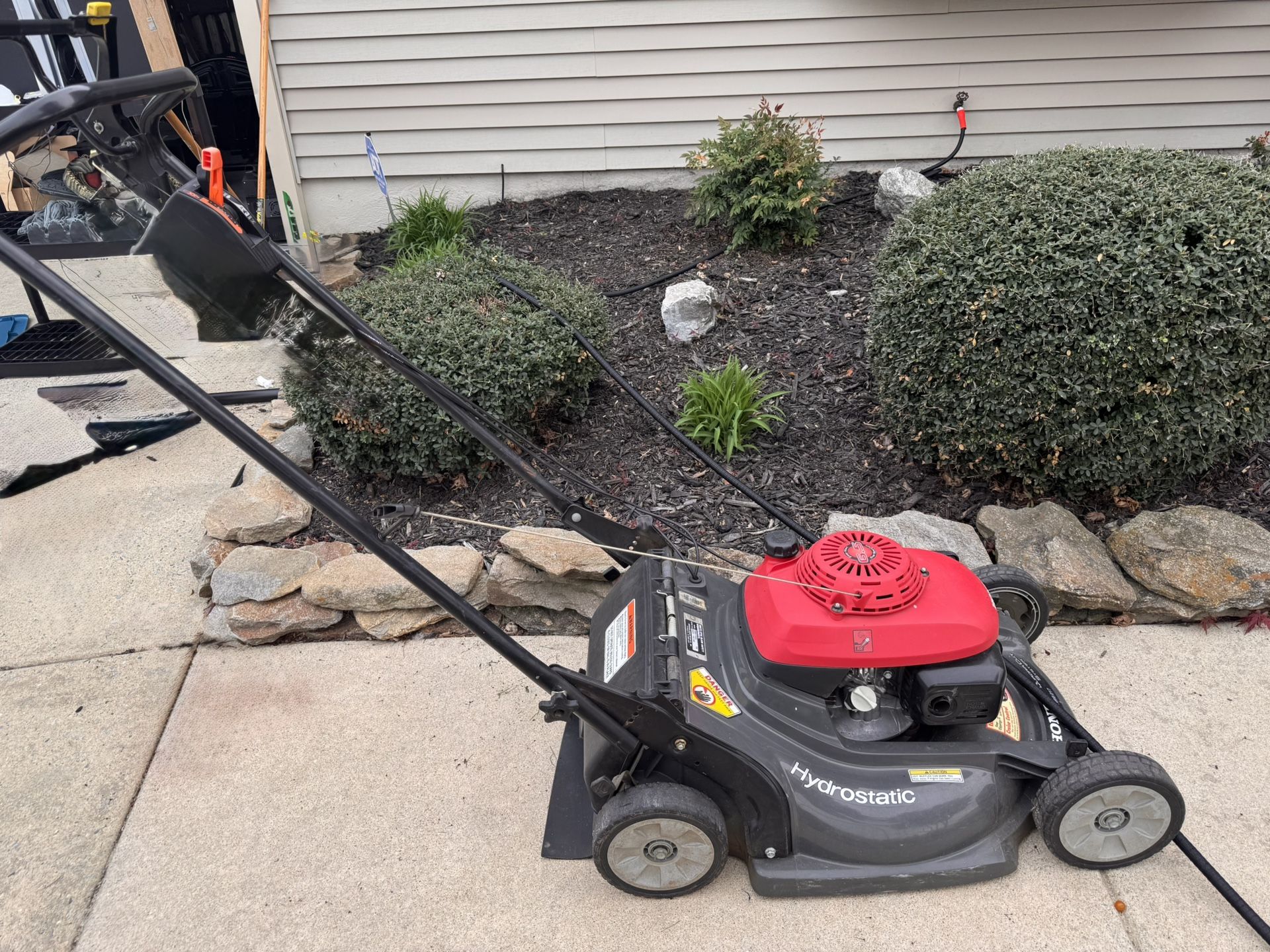Honda HRX217 Self-Propelled Lawn Mower