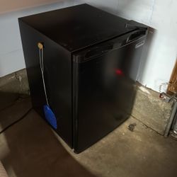 Mini Chef Mini Fridge