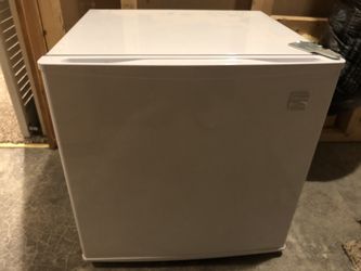 Kenmore mini refrigerator