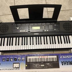 Yamaha EZ-220 Digital Keyboard Piano
