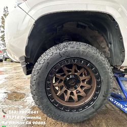 LOCK OFF-ROAD LUNATIC Matte Bronze with Black Ring 17x 9 6x139.7 Bolt Pattern 106.2mm Hub Tire 265/65R17 All Terrain