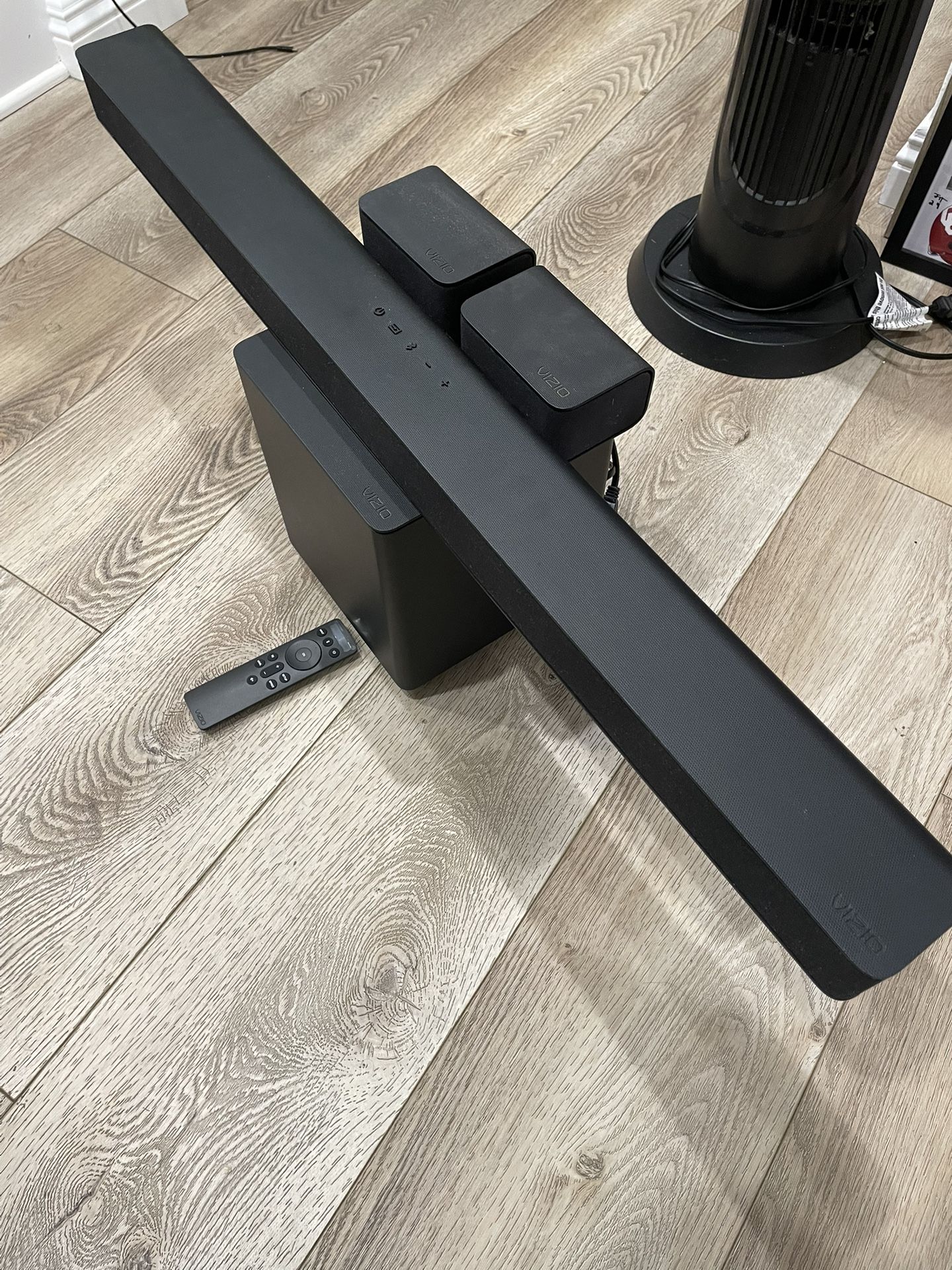 Vizio 5.1 Soundbar W/ Speakers And Subwoofer