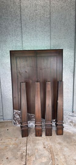 Tall wood dinning table needs cleaning 2 leafs
