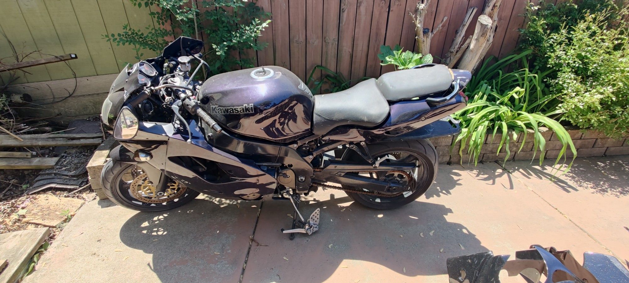 kawasaki zx9 2000