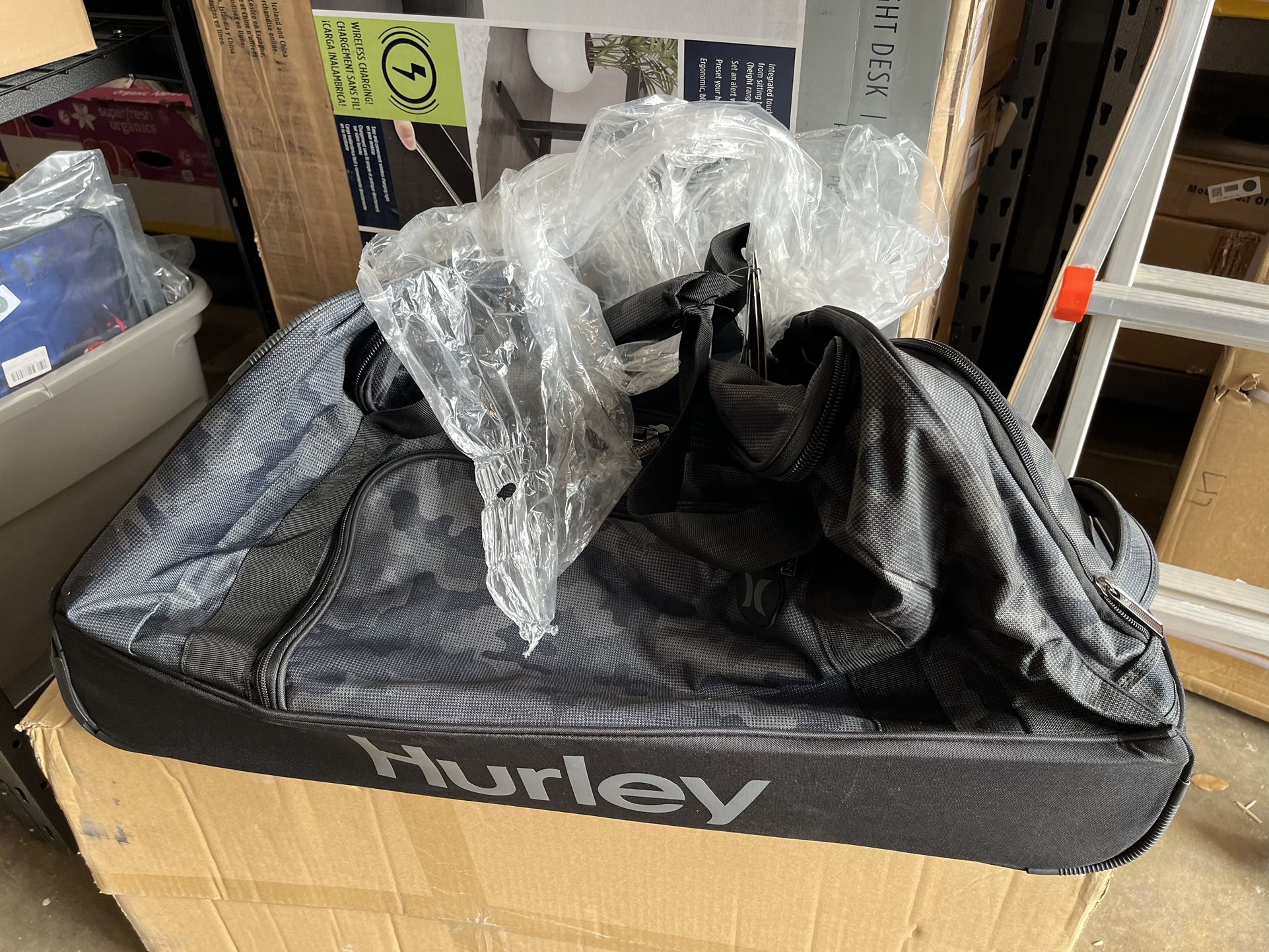 Hurley duffel bag