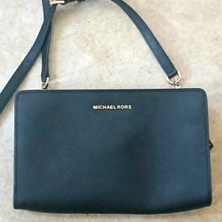 Michael Kors Bag/  Crossbody/ Purse