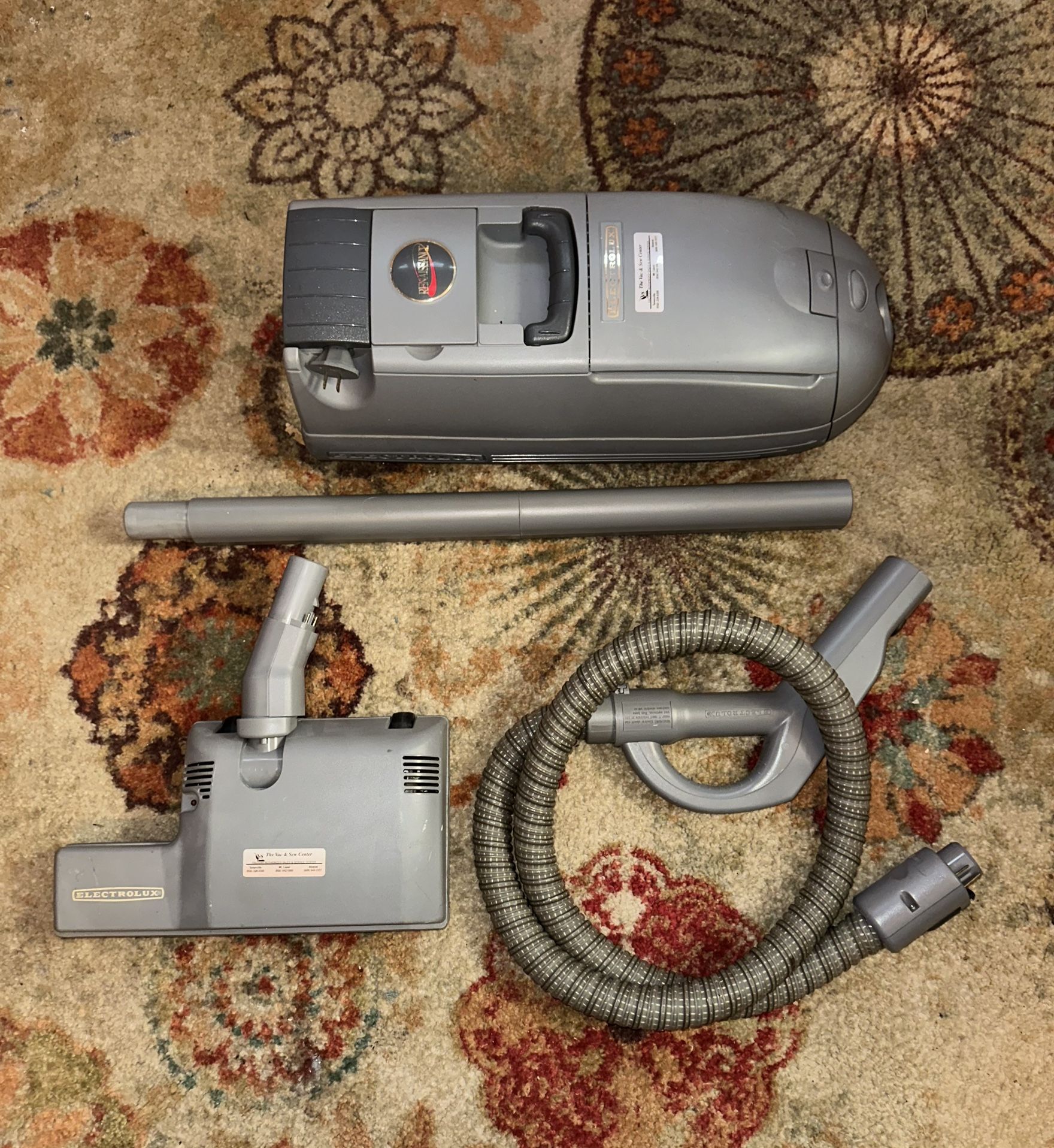 Electrolux Renaissance Canister Vacuum w/ All attachments EUC Tested M#C104H