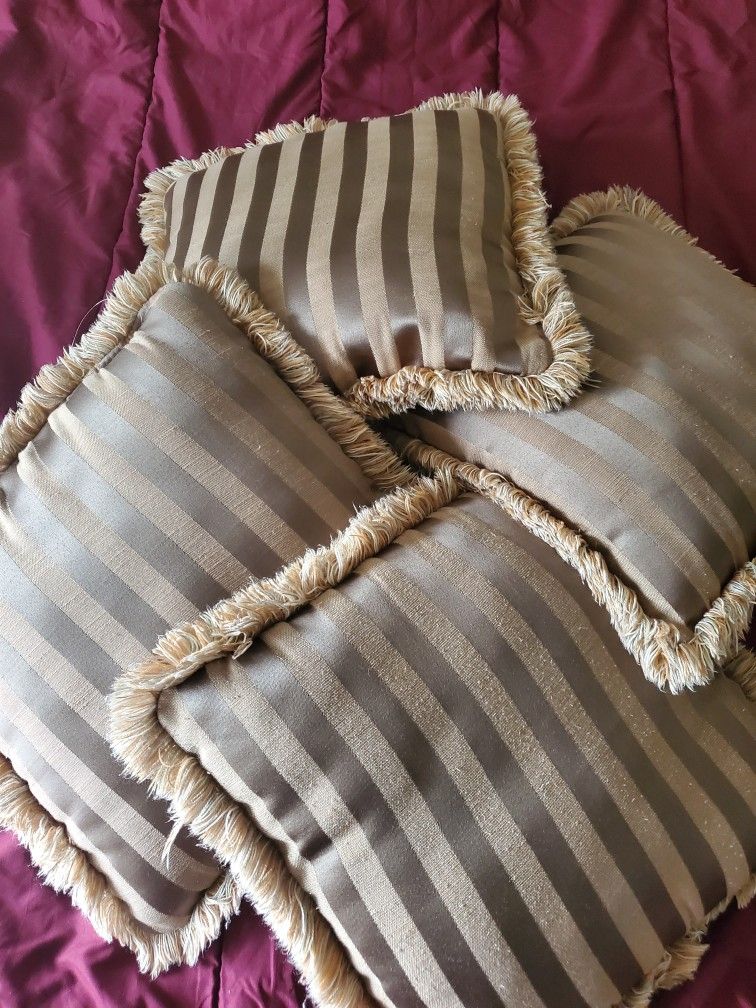 16"×16" cushions All For $10 Cojines Todos Por $10