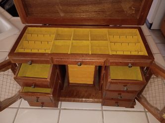 Vintage jewelry box