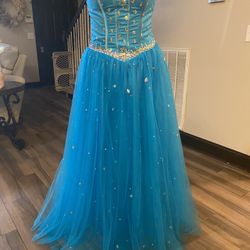 Brand New Beautiful Blue Formal/Prom Dress