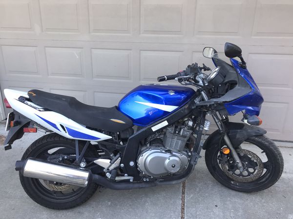 Suzuki gsf 500
