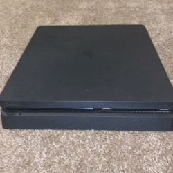 PS4 slim console 