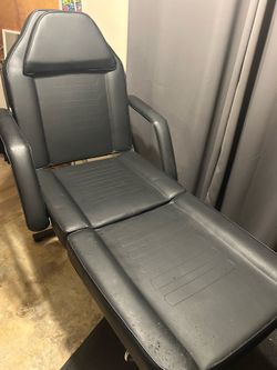 Tattoo / Massage Chair