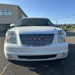 2011 GMC Yukon SLE 4x4