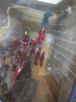 Avengers Iron Mark Statue