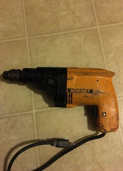 Hornet hand drill