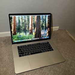 MacBook Pro 15 inch i7 / 16GB,500gb SSD, Adobe,finalCut,logicpro Ms office  75🔋health or best offer