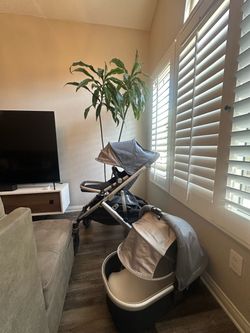 UPPAbaby VISTA Stroller + Bassinet + Accessories