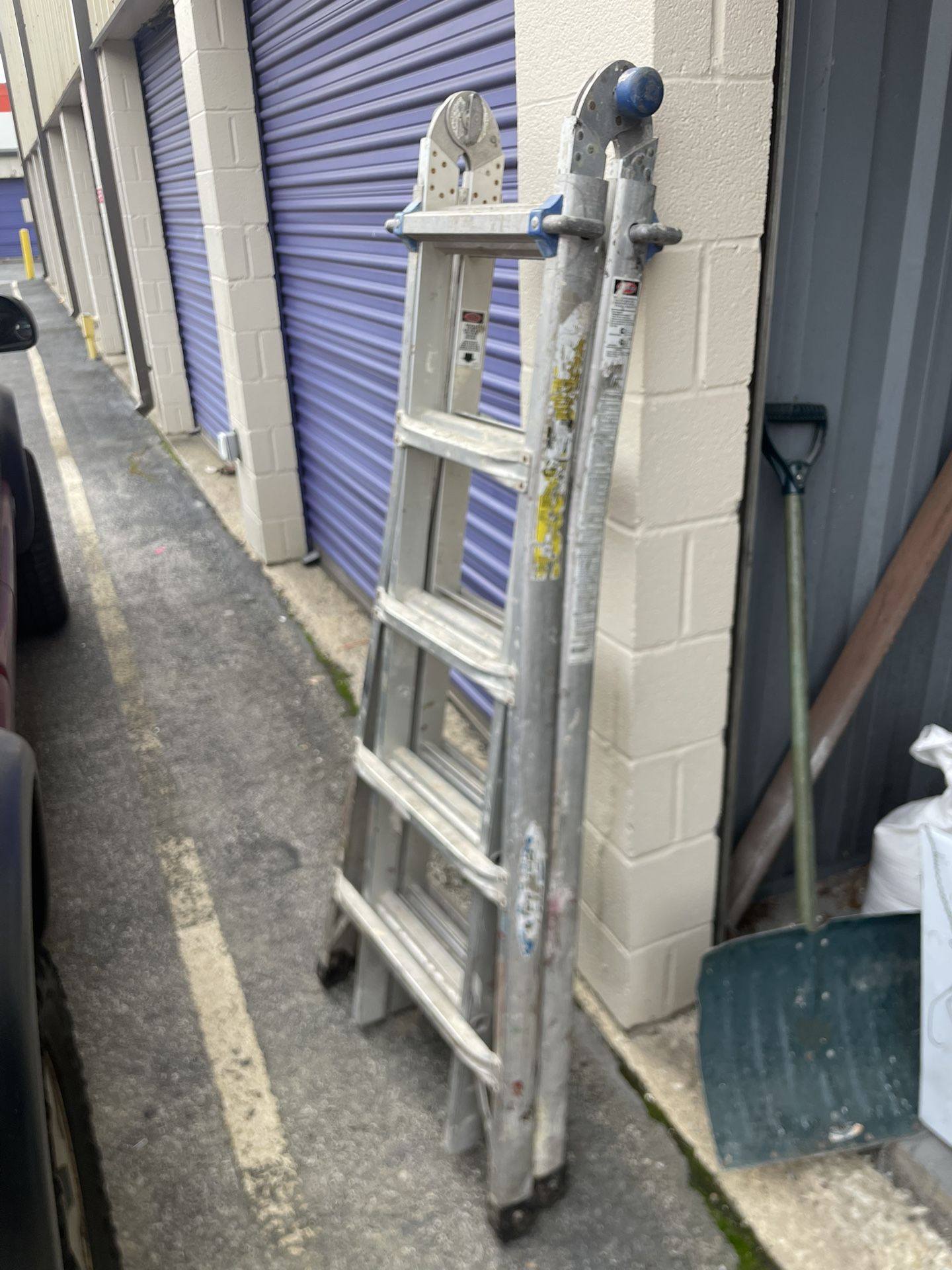 6 Foot Extendable A-Frame / Extension Ladder