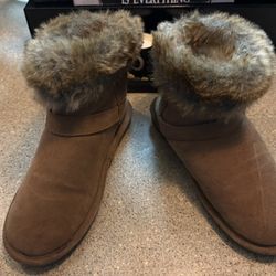 Bear paw Boots Women’s 10 