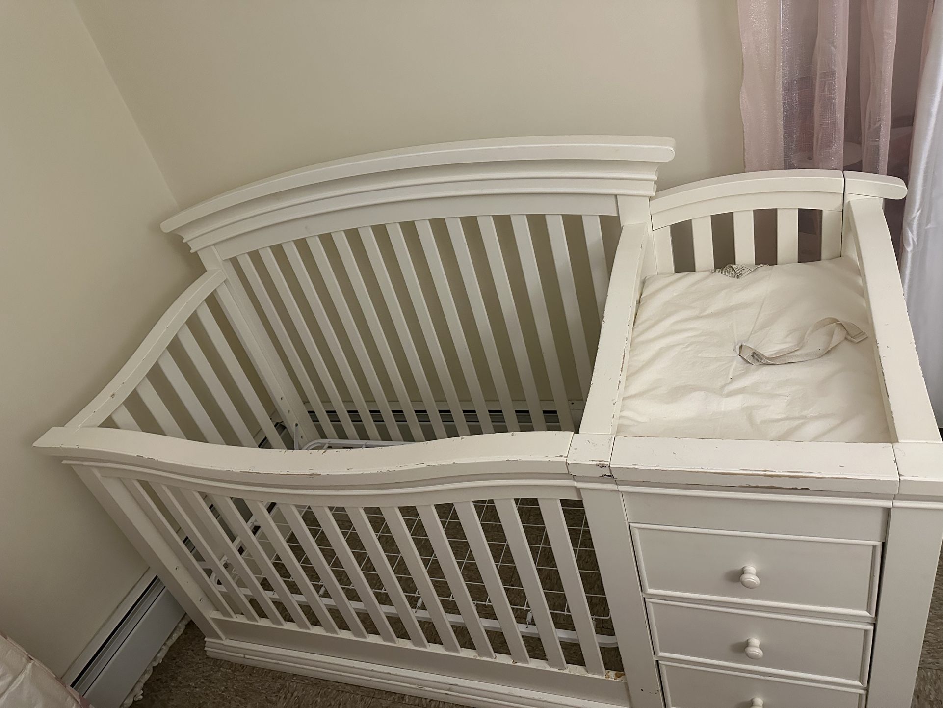 Crib With Changing Table For Sale