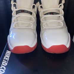 JORDAN 11 CHERRY BOTTOM LOWS