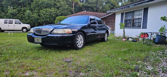 2011 Lincoln Town Car