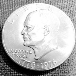 1976-P Eisenhower Liberty Bicentennial $1.00 Coin In Very Good Circulated Condition.