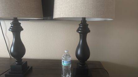 2 lamps