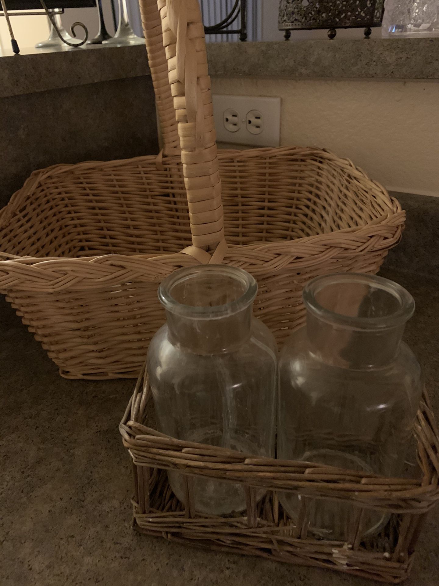 Basket 🧺 and jars