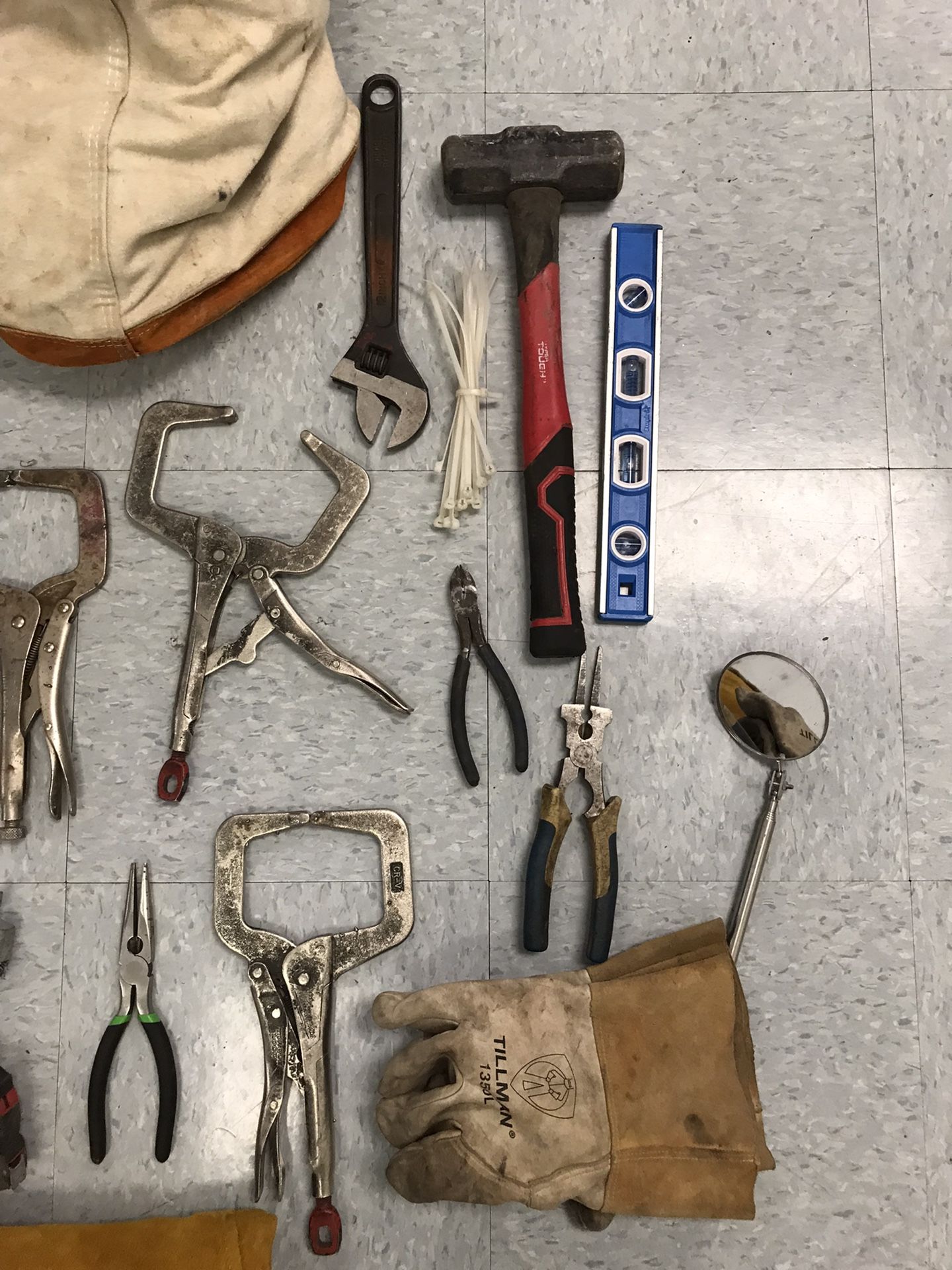 Ironworker Tool Bucket 23464 for Sale in Glendale, AZ OfferUp