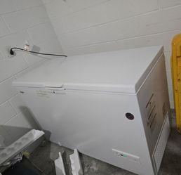 Whirlpool Flexible Storage 16cu Ft Garage Chest Freezer Convertible To Refrigerator