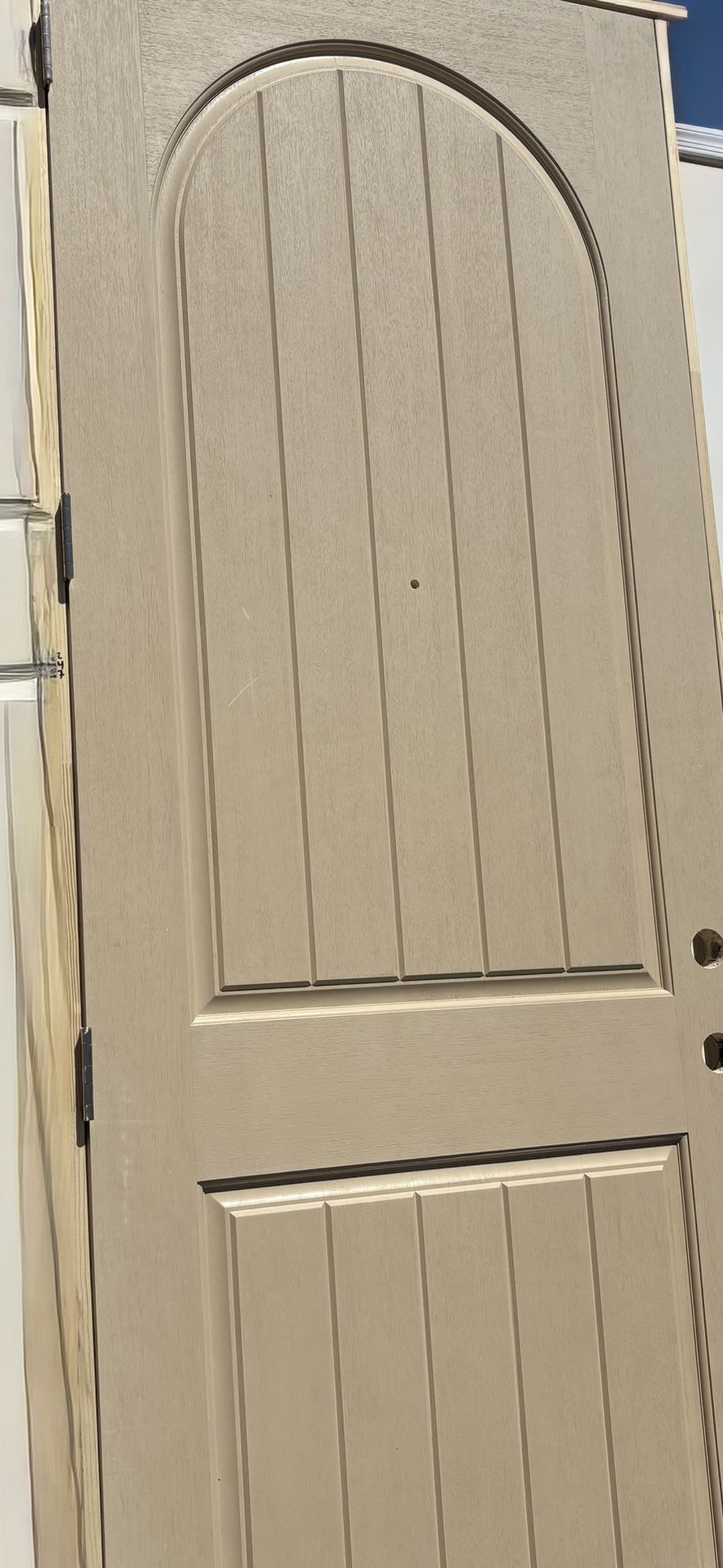 Doors Interior/exterior All Have Frame 8ft Tall All Of Them