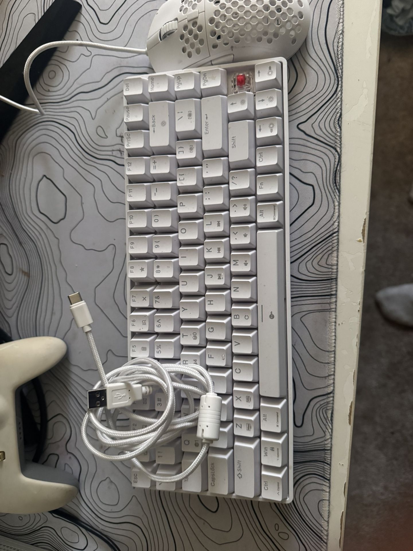 keyboard and mouse