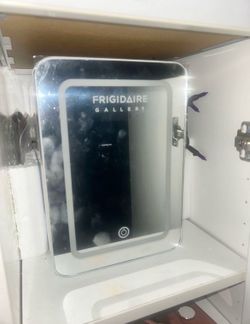 Mini fridge