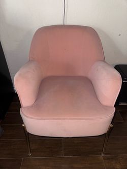 Pink/gold velvet chair