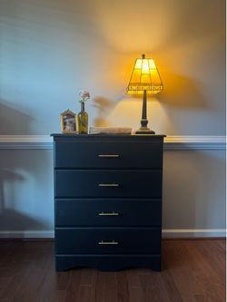 Modern Black 4-Drawer Chest / Dresser