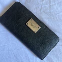 Michael Kors Wallet (used)