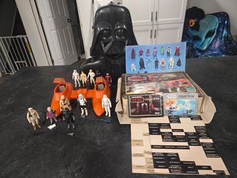 Lot Of Vintage Star Wars Figures And Accessories