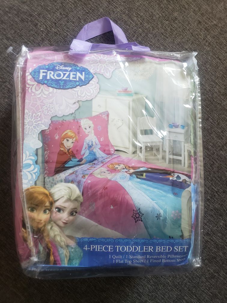 Frozen TODDLER BEDDING set NEW!!!!