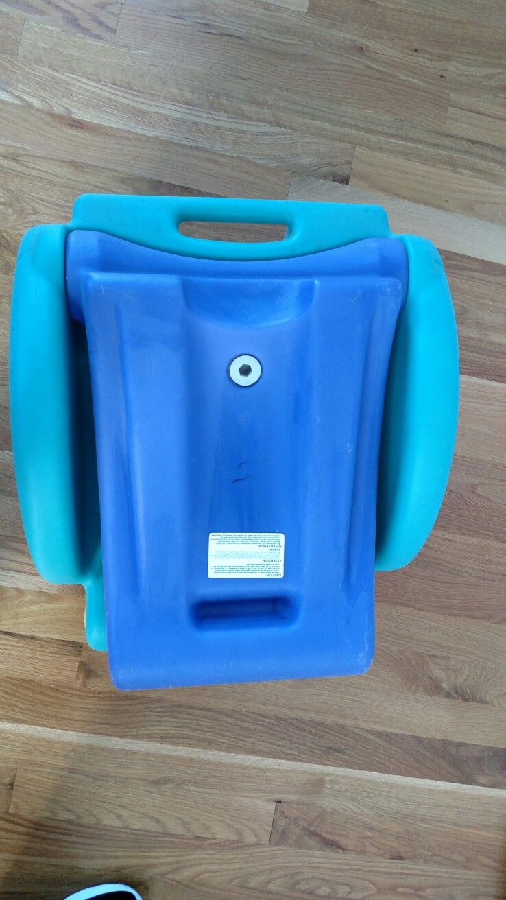 Step 2 Rock N Fold Video Game Chair for Kids for Sale in Mason OH OfferUp