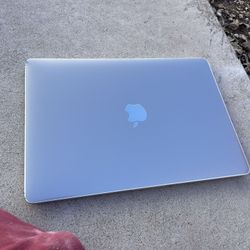 Apple MacBook Pro 13"  