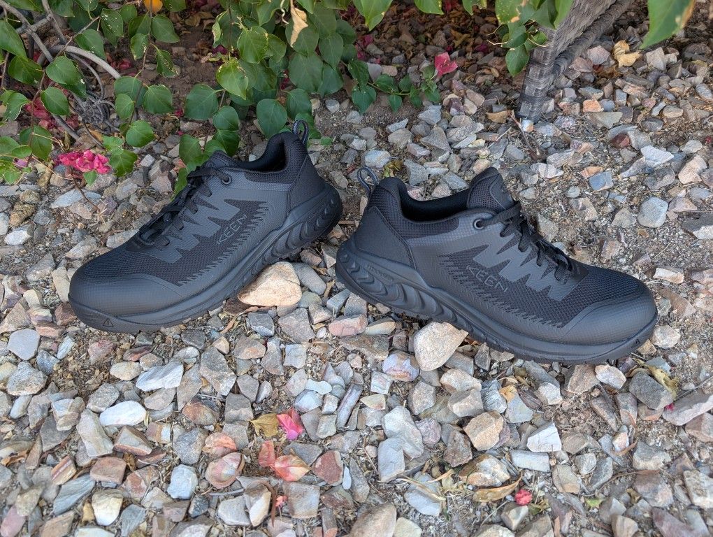 KEEN Arvada ESD Work Sneakers Men’s Size 11 Carbon Toe Slip-Resistant
