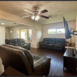 Black Leather sofas Reclinables